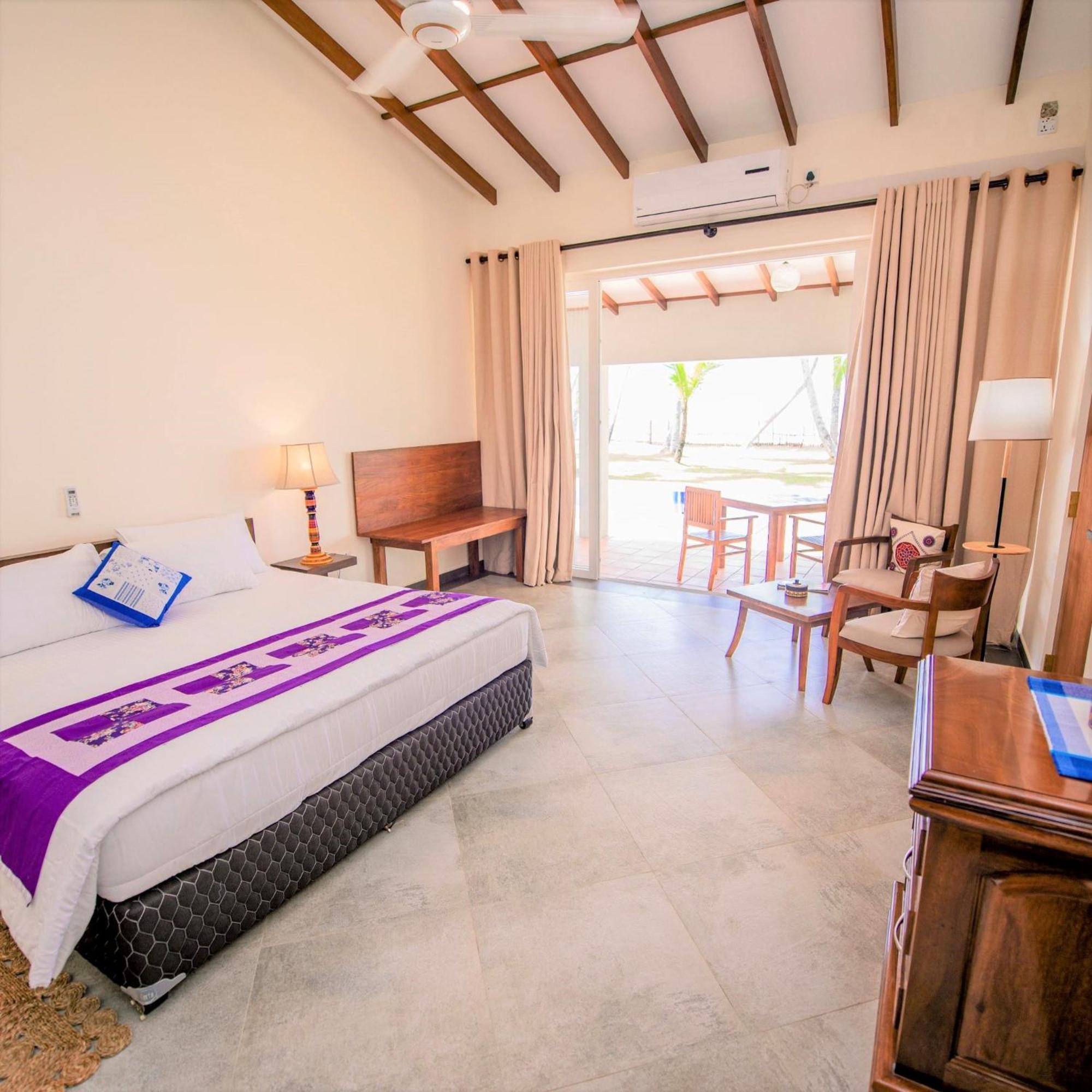 Arhimser Villa-Superb 4 Bedroom Beachfront For 8 In Ranna, Tangalle, Bb, Pool, Free Pick Up For 7 Night Stays Arriving Together, Serviced, Taxes Included Экстерьер фото